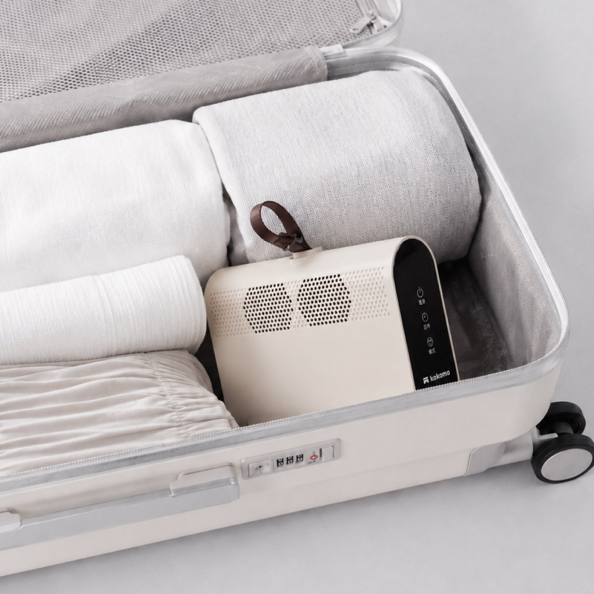 日本 𝐤𝐨𝐤𝐨𝐦𝐨【雙旋烘】全球電壓烘衣機｜烘衣乾鞋一機兩用，秒裝秒烘不佔位！可袋著走的行動烘衣機✈️