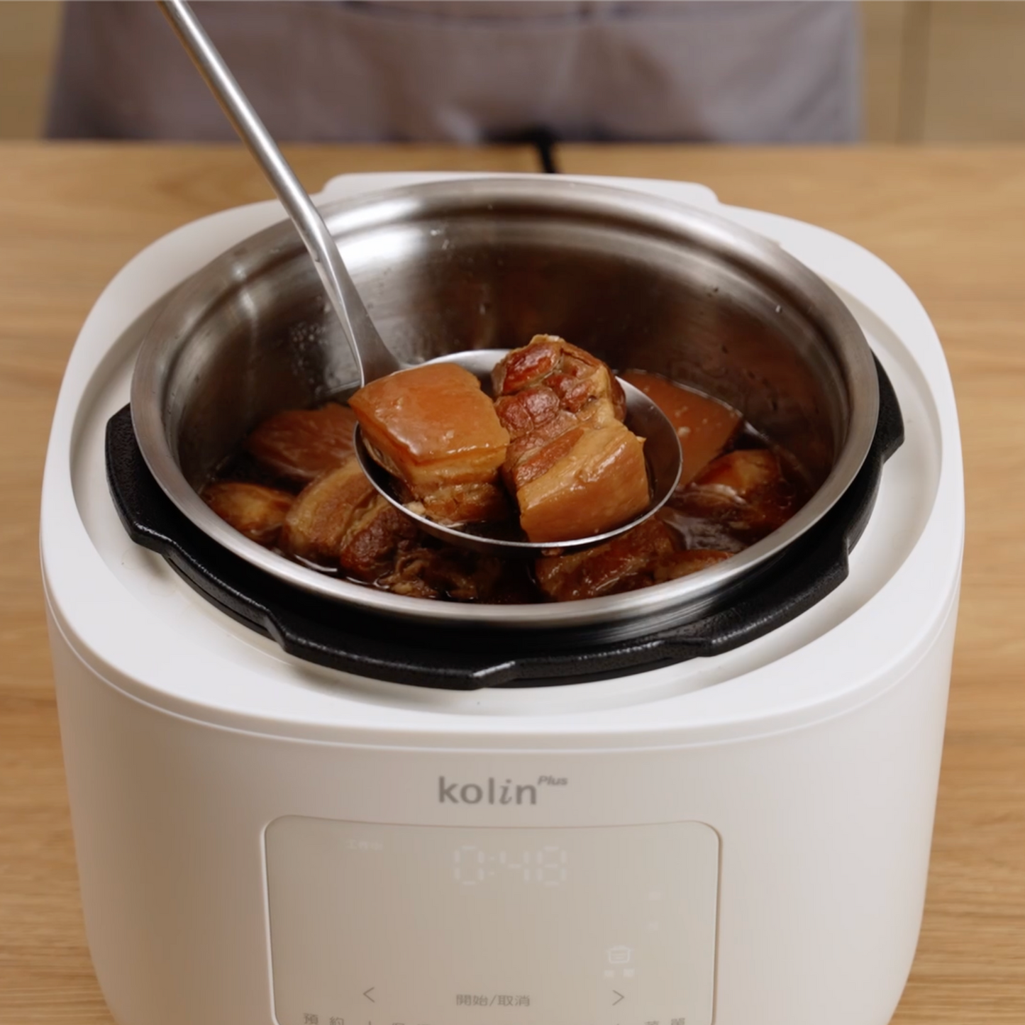 Kolin Plus 鋼鋼好快鍋・無塗層美型萬用鍋｜呼吸式高壓速燉 ╳ 不鏽鋼純淨守護，挑戰私廚級口感最高境界！