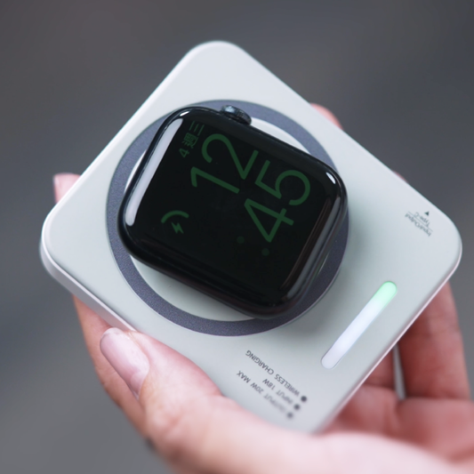 【熱銷450萬】NICONICO小魔方｜手機ｘ手錶ｘ耳機 充電一次滿足，全球最小三合一磁吸行動電源！⚡️